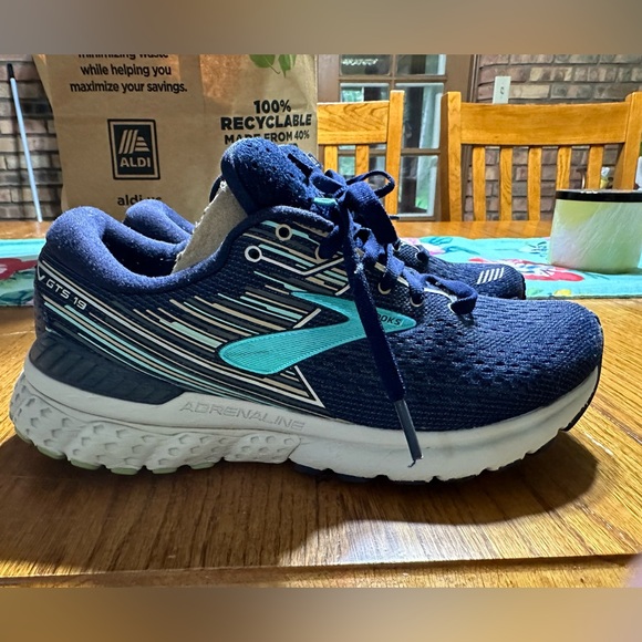 BROOKS ADRENALINE WOMEN’S 8 WIDE - Picture 3 of 6